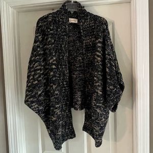 Multicolor poncho/shrug